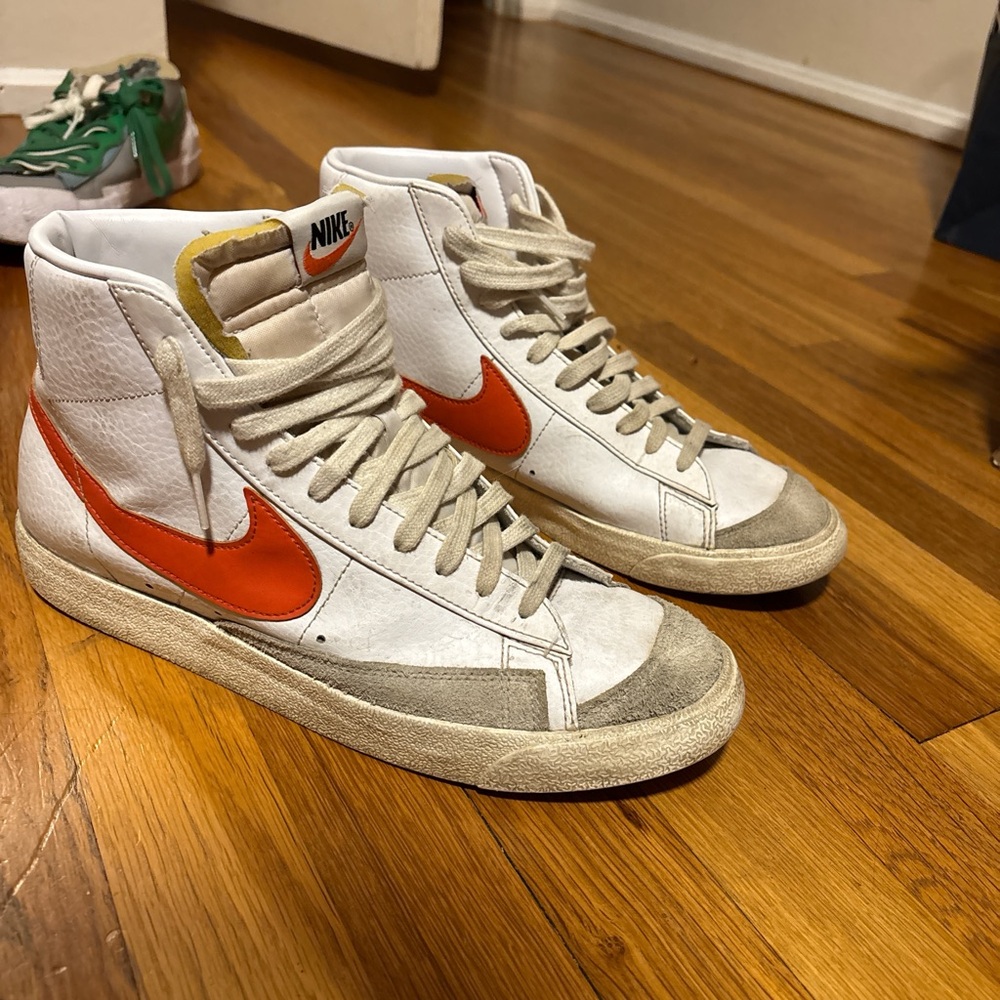 Nike blazer mid ‘77 orange and white